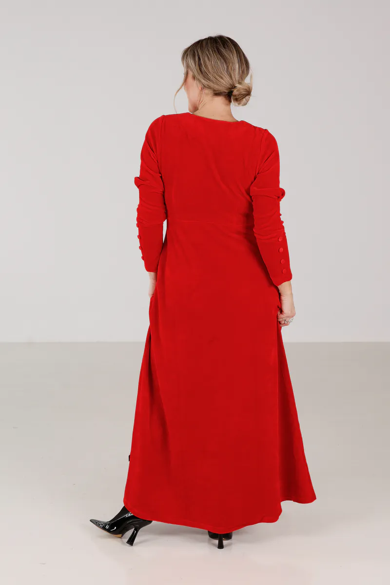 Inga rød lang velurkjole