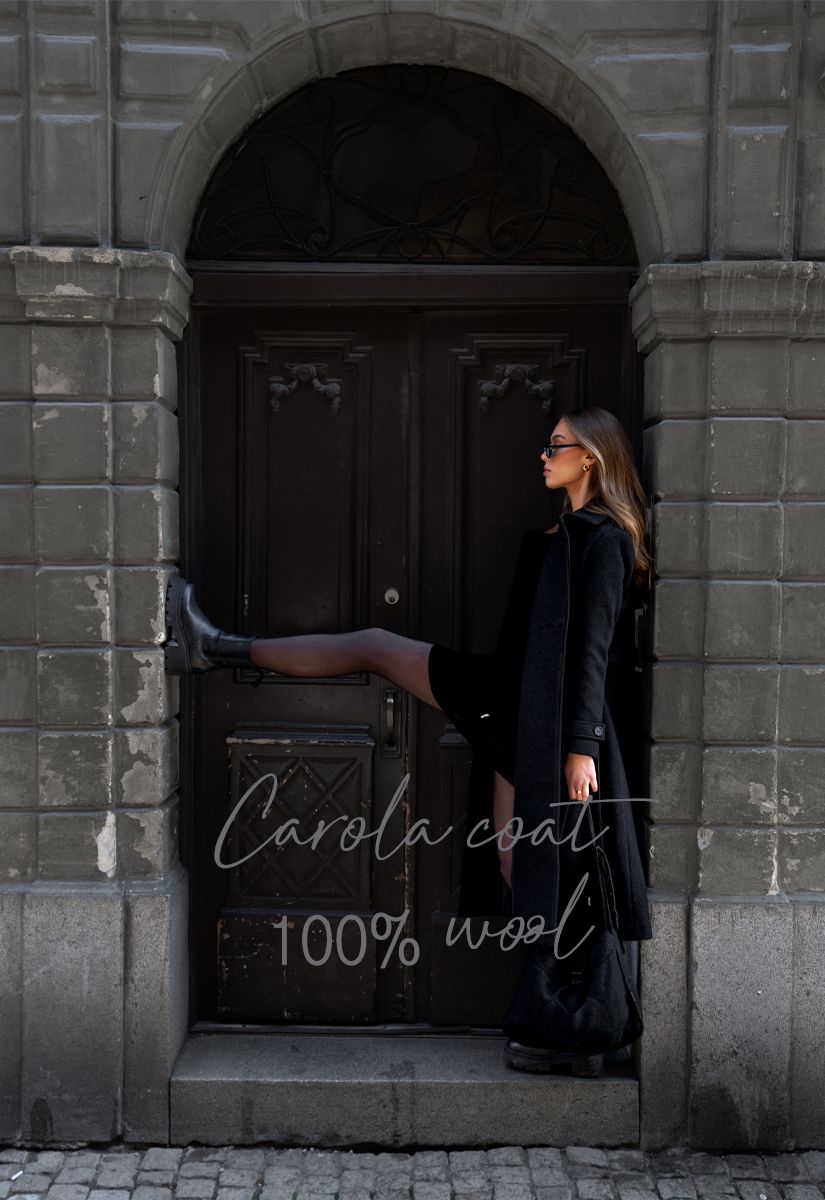 Carola ullkåpe i sort 