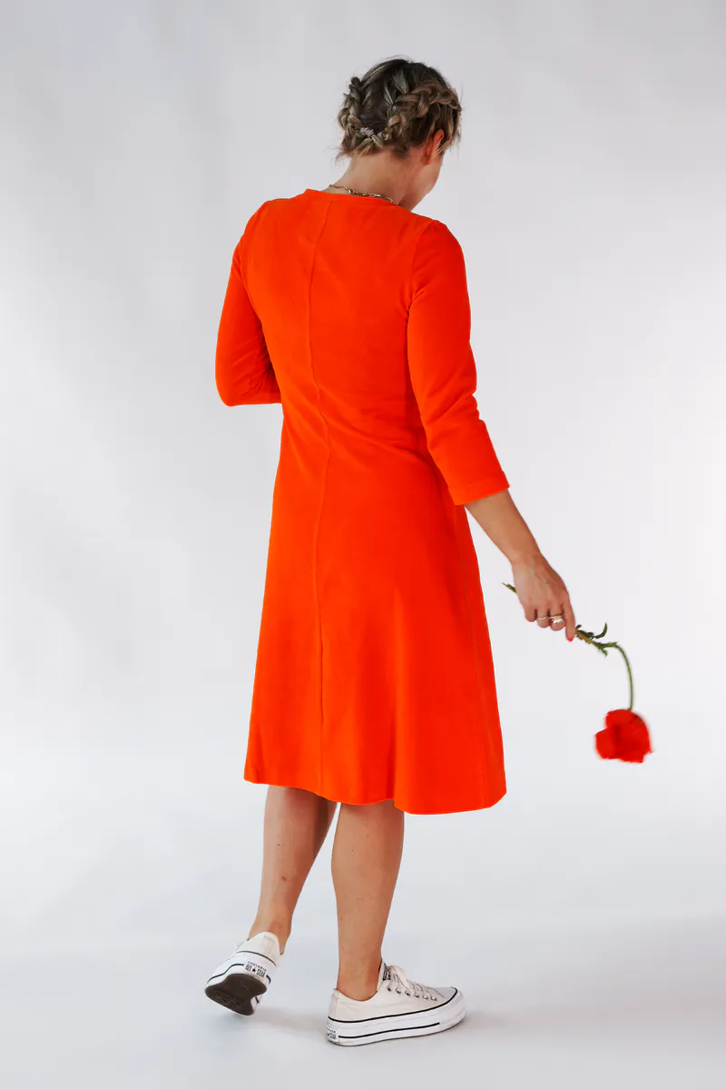 Elli kjole babycord oransje